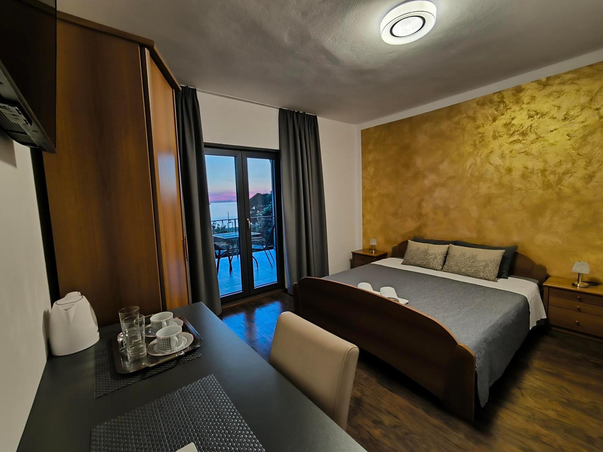 Rooms And Apartment Matika Rovinj Exteriör bild