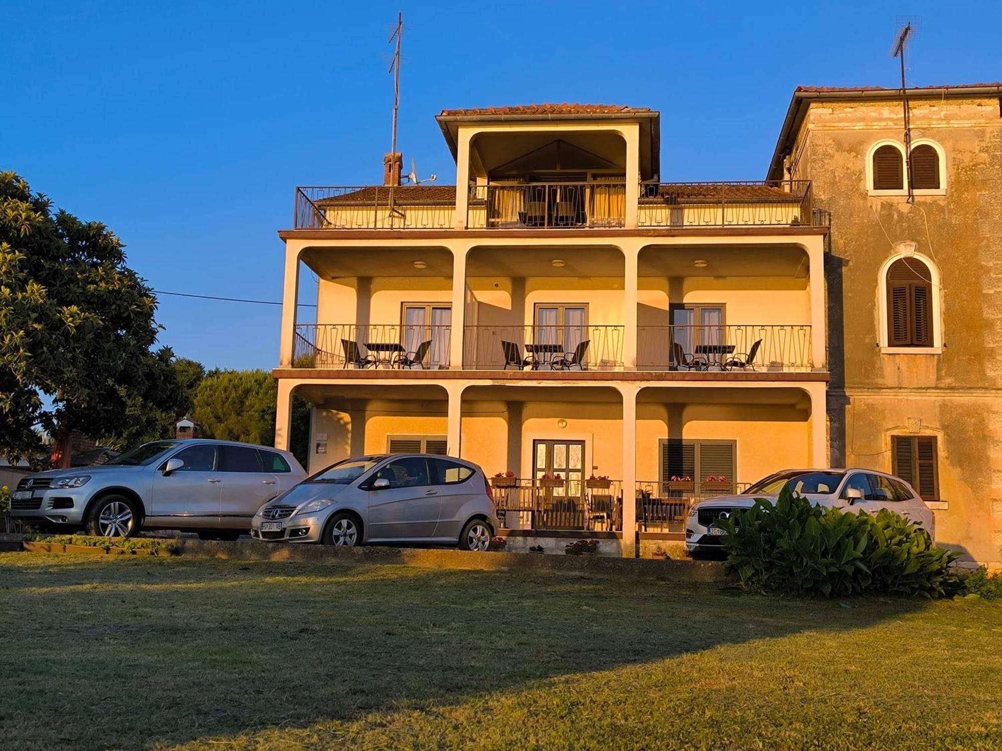 Rooms And Apartment Matika Rovinj Exteriör bild